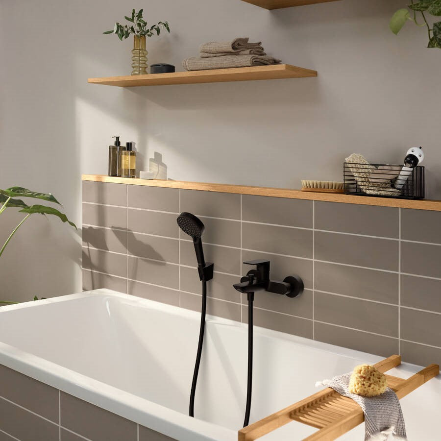 72450670 Hansgrohe Rebris E stenska armatura za kad črna