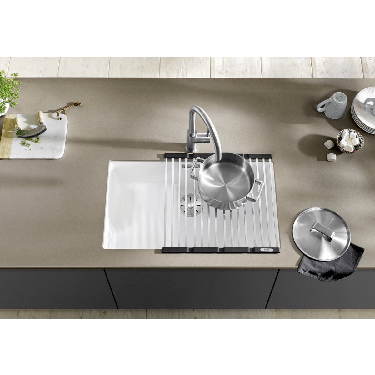 238482 Blanco zložljiva odcejalna rešetka za pomivalno korito