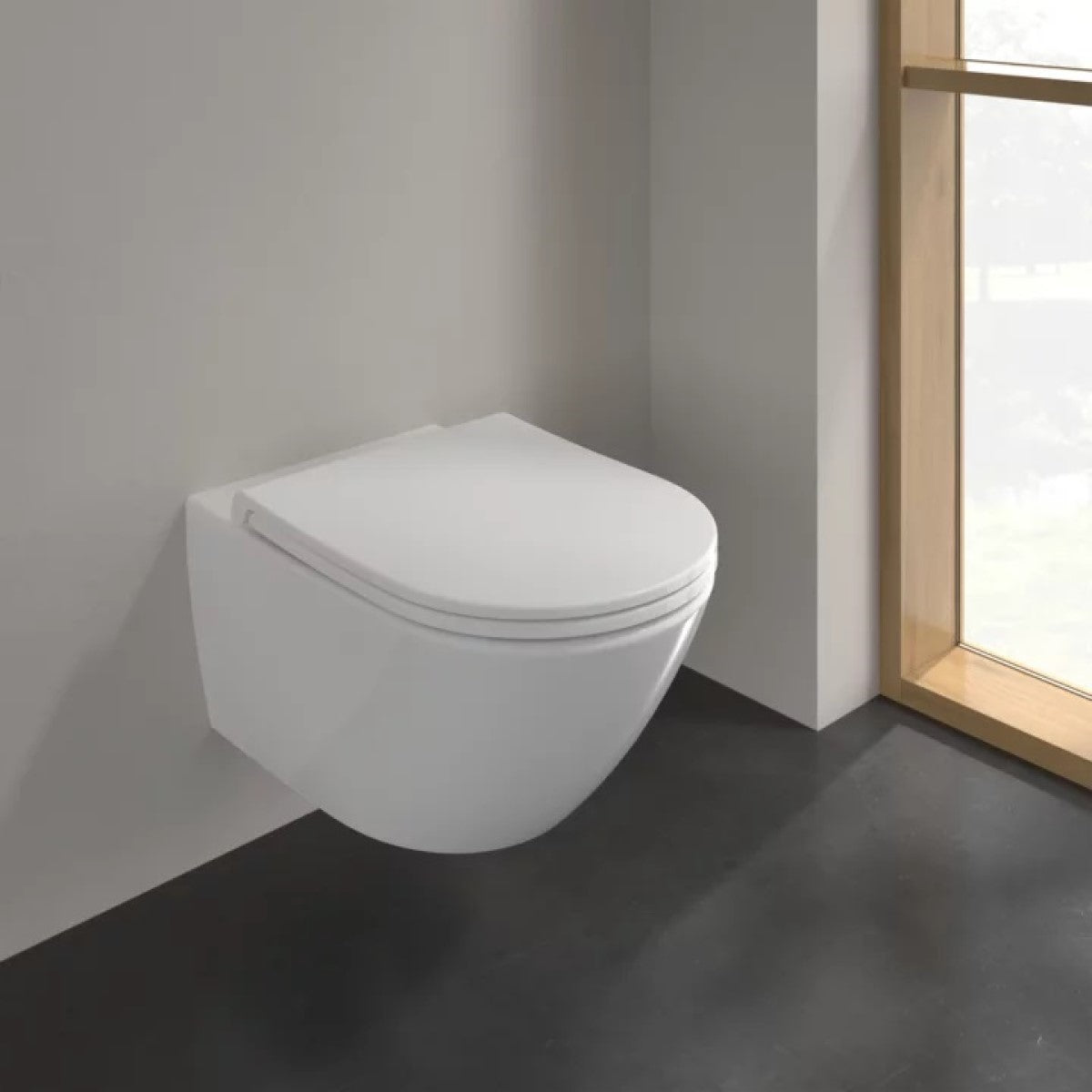 4670T9R1 Villeroy & Boch Universo Combi-Pack CeramicPlus TwistFlush viseča brezrobna WC školjka z WC desko s počasnim zapiranjem