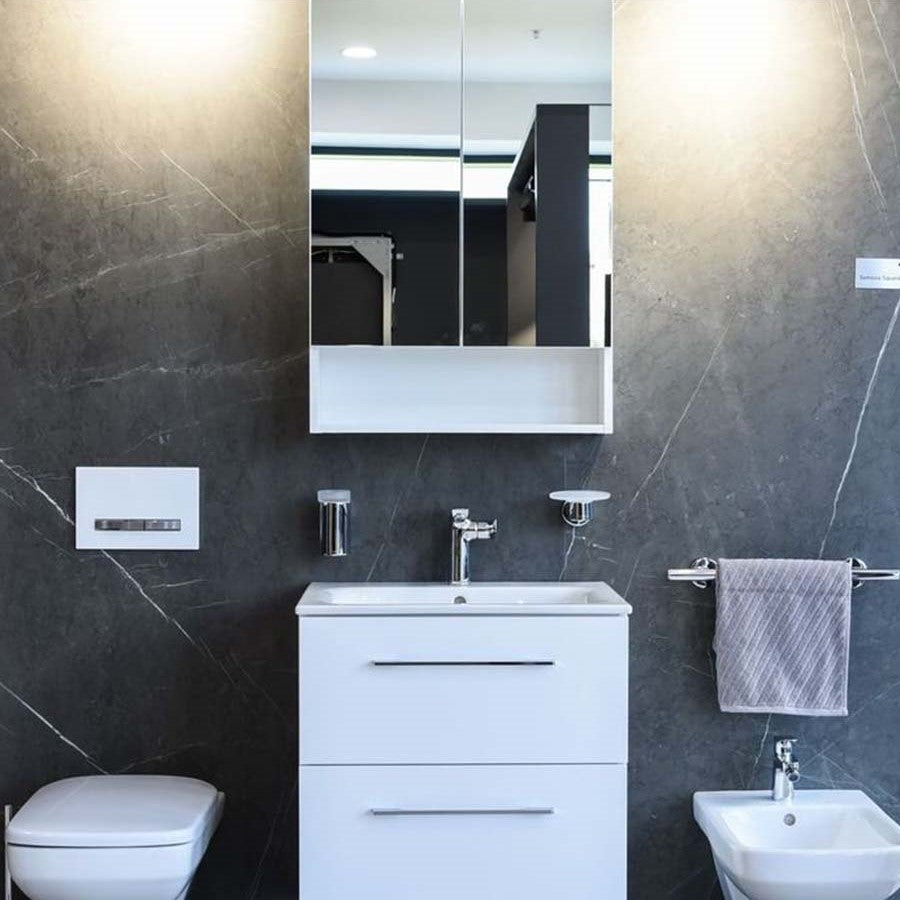 501.264.00.1 Geberit Selnova Square 59 x 85 cm omarica z ogledalom