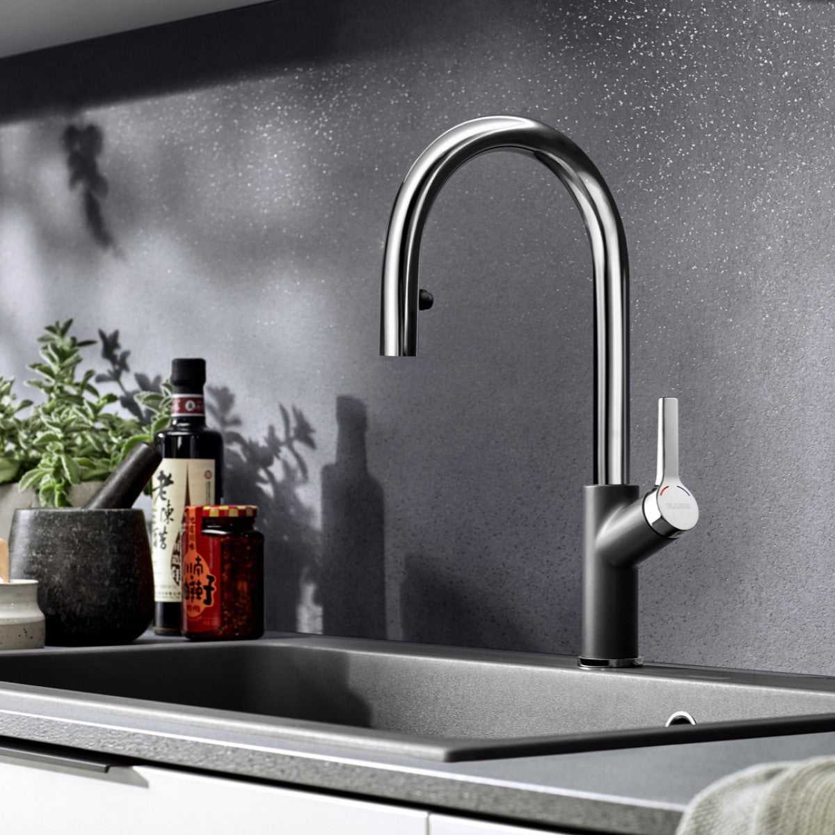 526172 Blanco Carena-S Vario izvlečna kuhinjska armatura