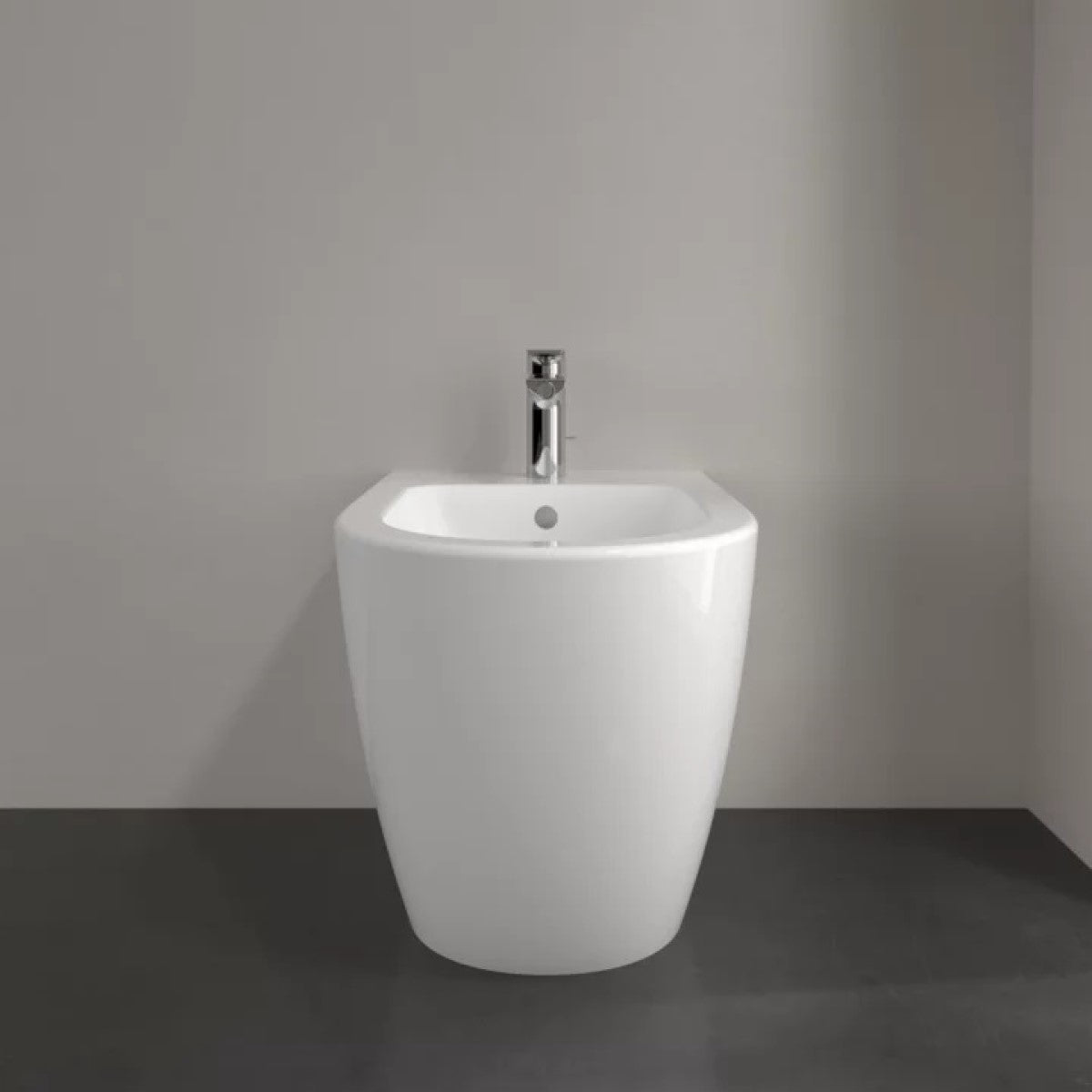540100R1 Villeroy & Boch Subway 2.0 CeramicPlus 37,5 x 56 cm stoječi bide