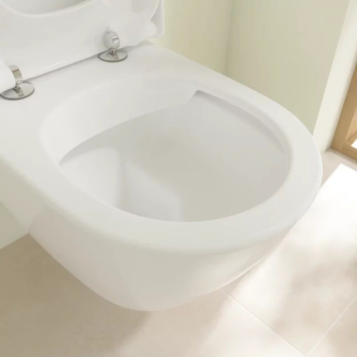 5614R0T2 Villeroy & Boch Subway 2.0 CeramicPlus viseča brezrobna WC školjka