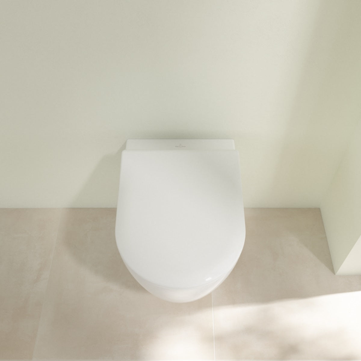 5656HRRW Villeroy & Boch Avento Combi-Pack CeramicPlus viseča brezrobna WC školjka z WC desko s počasnim zapiranjem