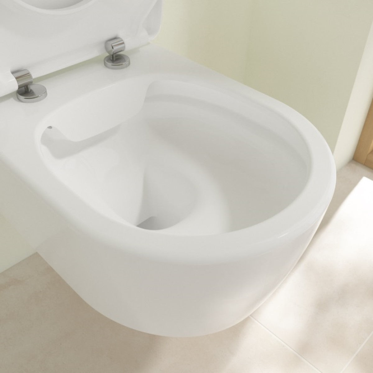 5656RS01 Villeroy & Boch Avento Combi-Pack viseča brezrobna WC školjka z WC desko s počasnim zapiranjem