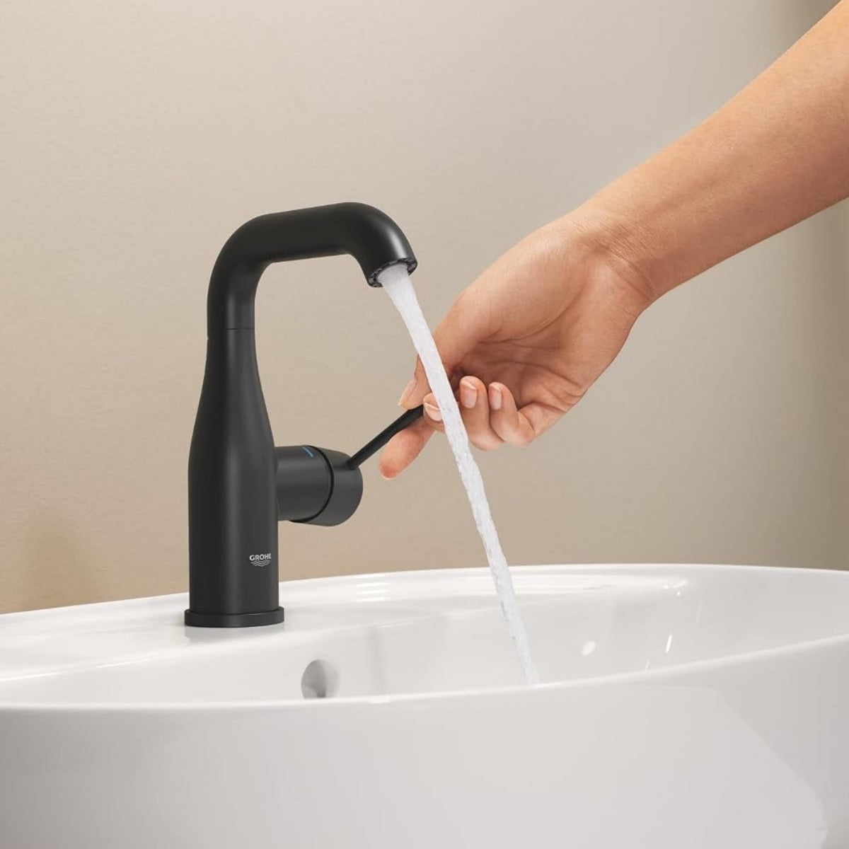 237982431 Grohe Essence New vrtljiva armatura za umivalnik