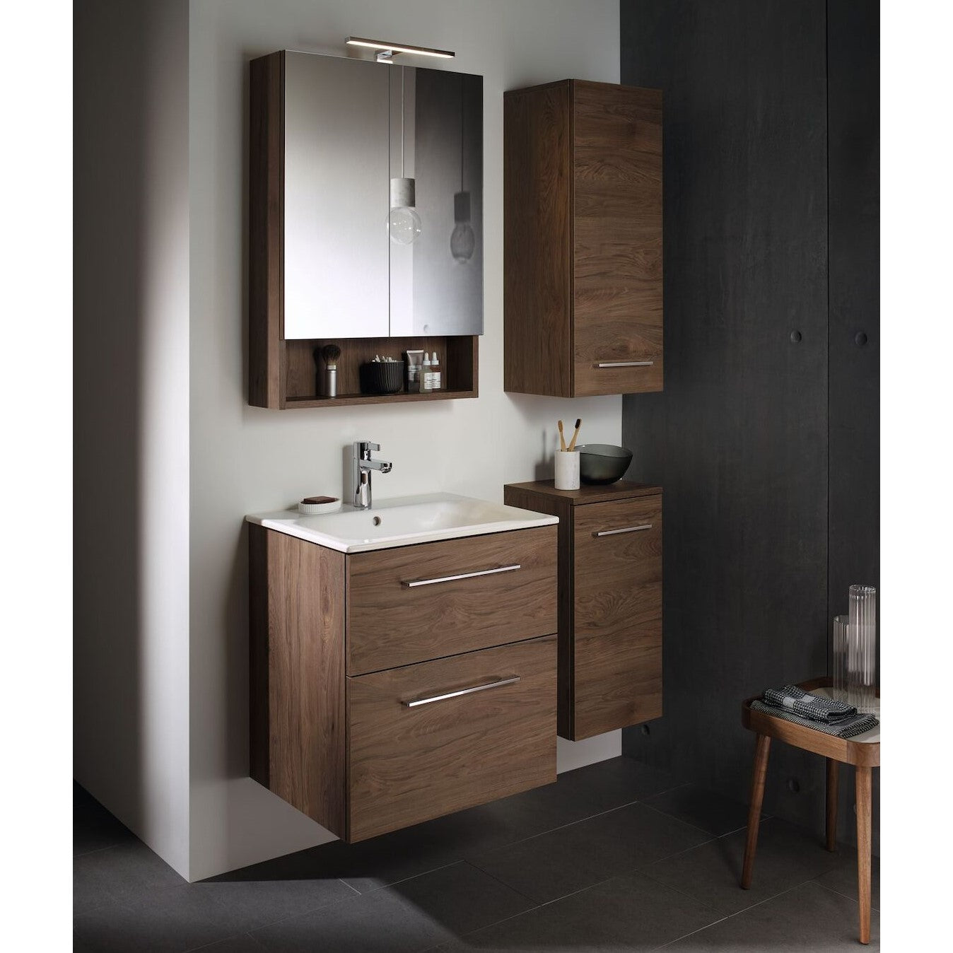 501.278.00.1 Geberit Selnova Square 85 x 33 x 30 cm stranska omara