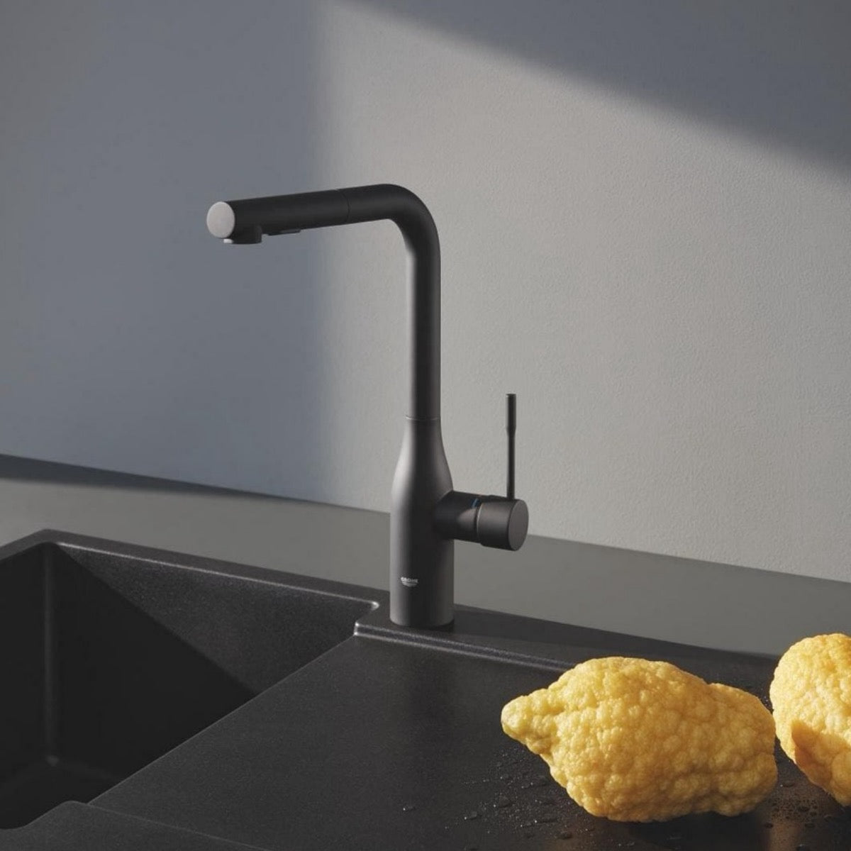 30504KF0 Grohe Essence New vrtljiva izvlečna kuhinjska armatura