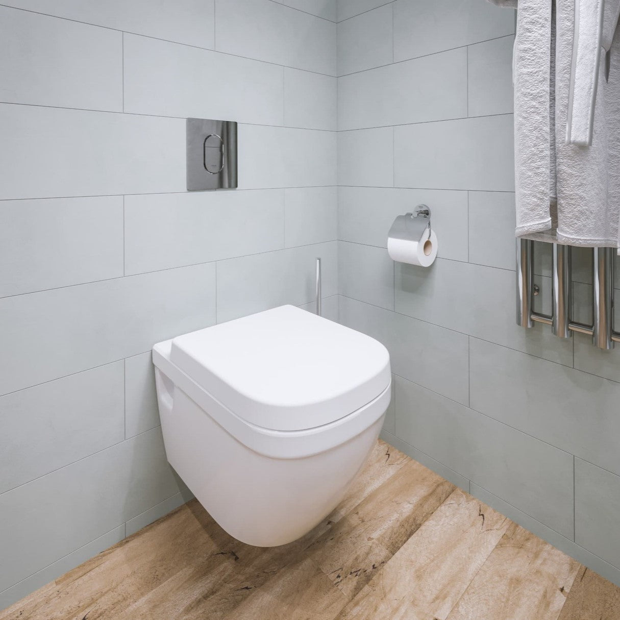 39703000 Grohe Euro Ceramic viseča brezrobna WC školjka z WC desko s počasnim zapiranjem