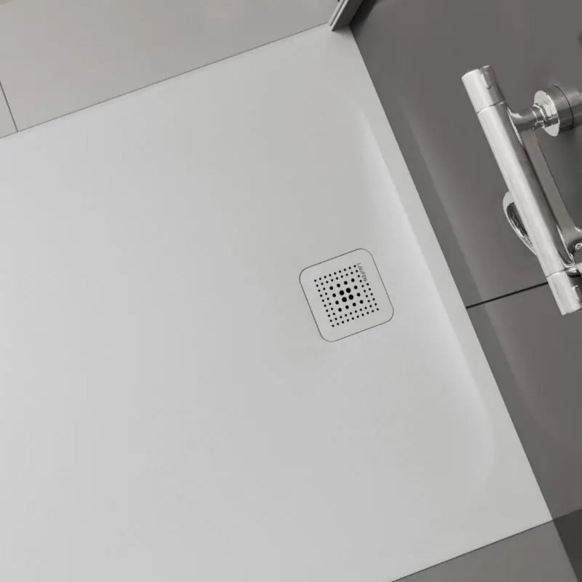H2109500000001 Laufen Pro 80 x 80 cm kvadratna tuš kad iz litega marmorja