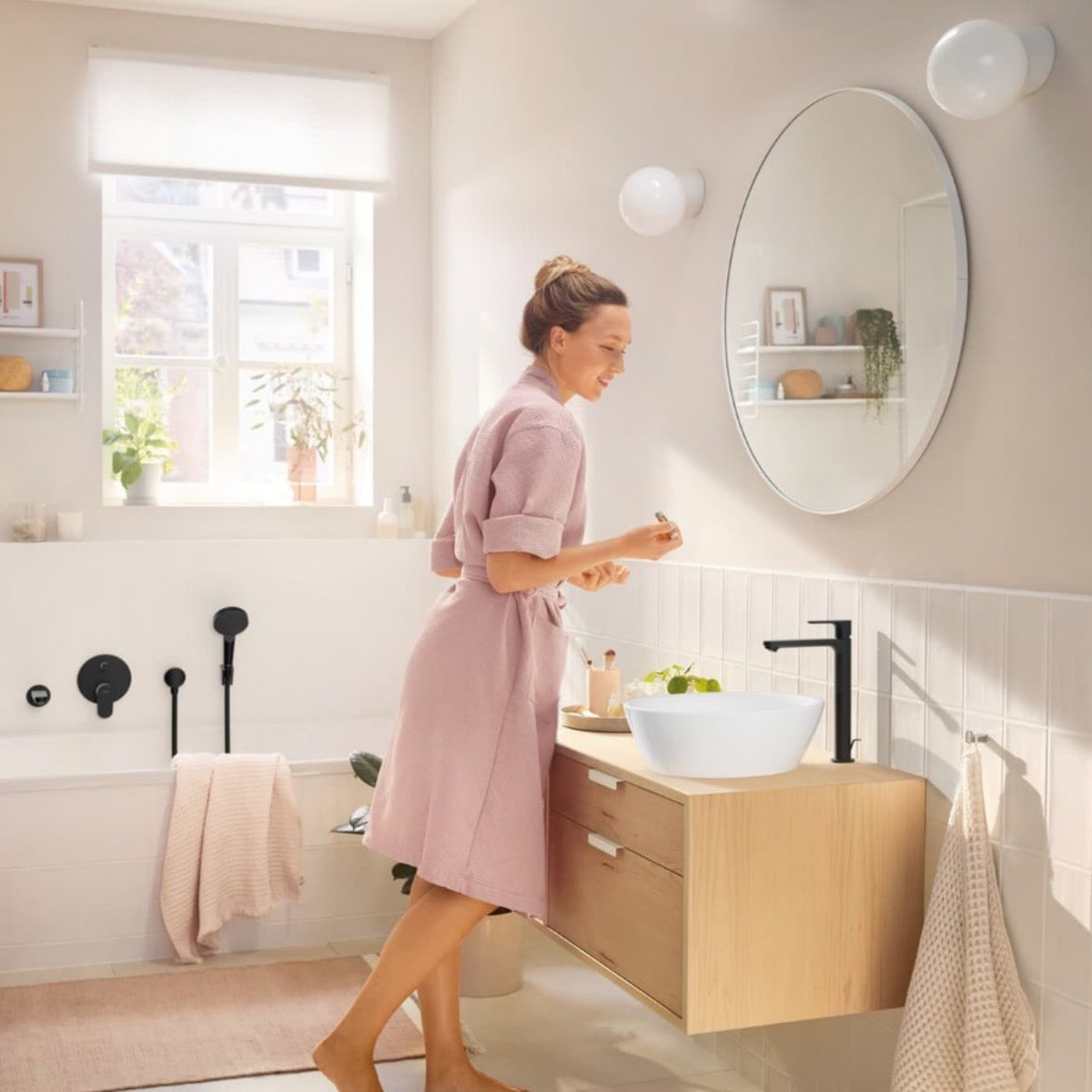 72580670 Hansgrohe Rebris S CoolStart 240 visoka armatura za umivalnik črna