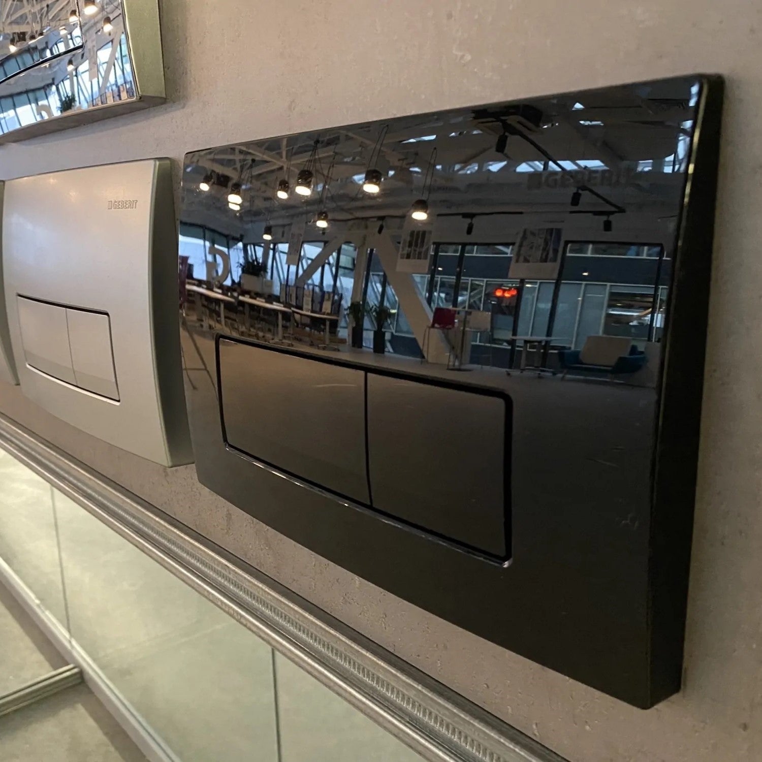 115.119.DW.1 Geberit Delta50 aktivirna tipka črna