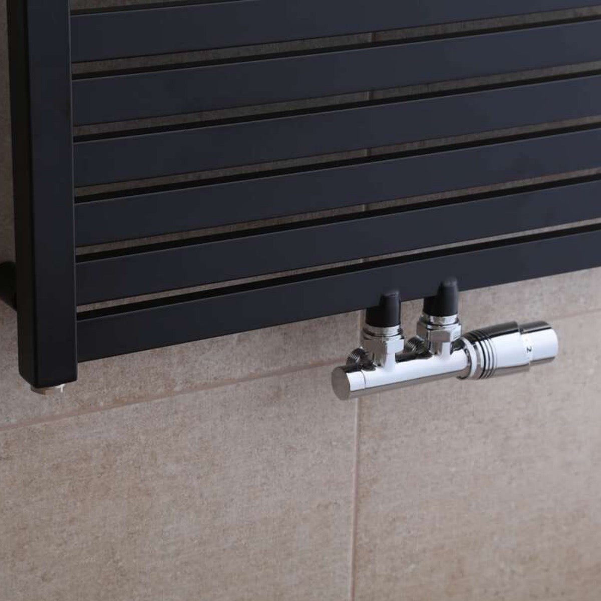 SETKH450970SBLKOM Thermal Trend KH 45 cm x 97 cm kopalniški radiator s kompletom za kombiniran priklop
