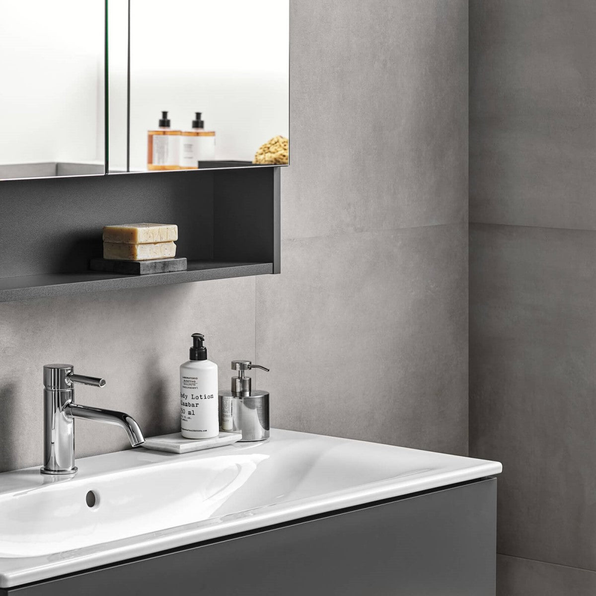 501.261.00.1 Geberit Selnova Square 100 x 50 cm umivalnik z omarico