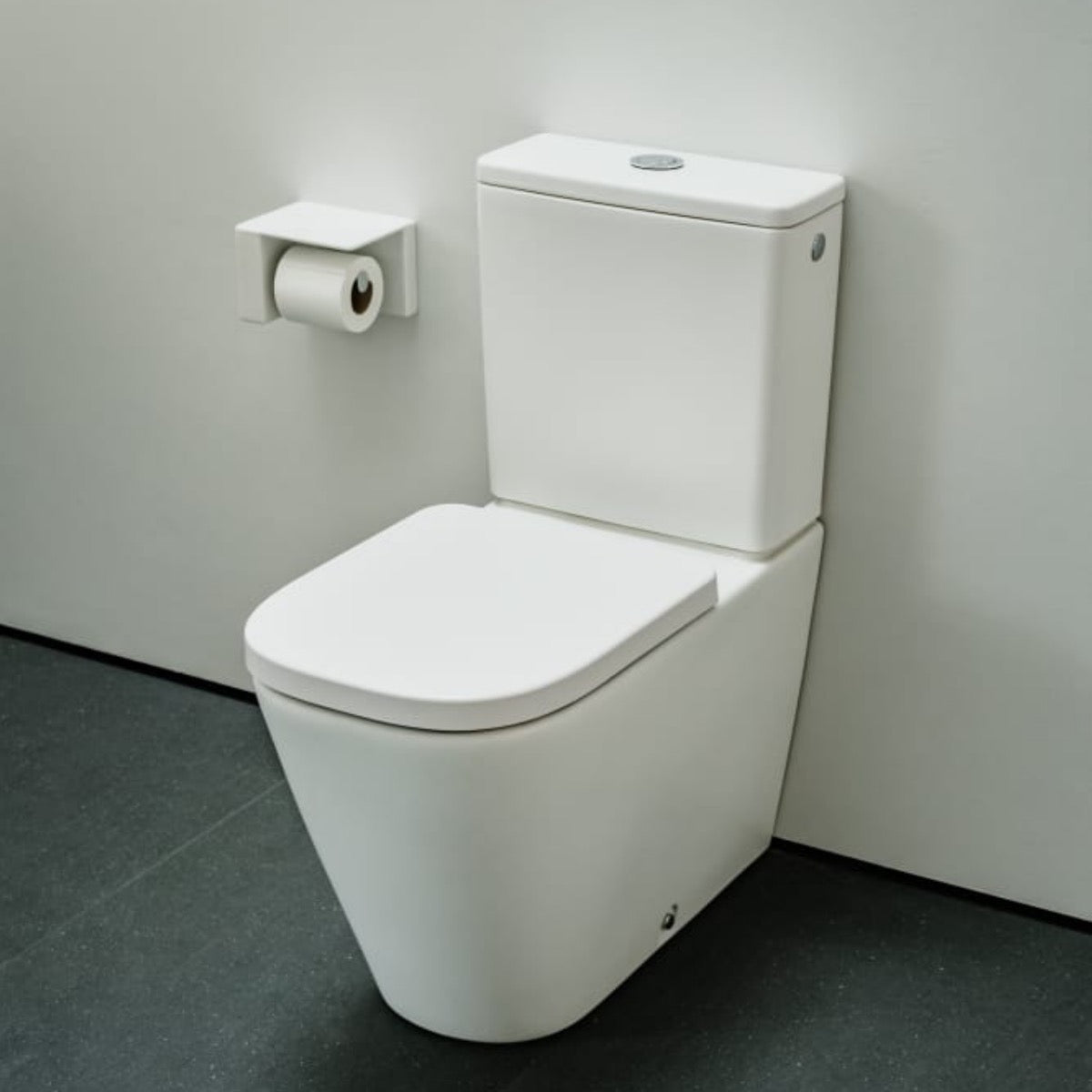 H8241110000001SET Laufen Meda talna brezrobna WC školjka monoblok z WC desko s počasnim zapiranjem