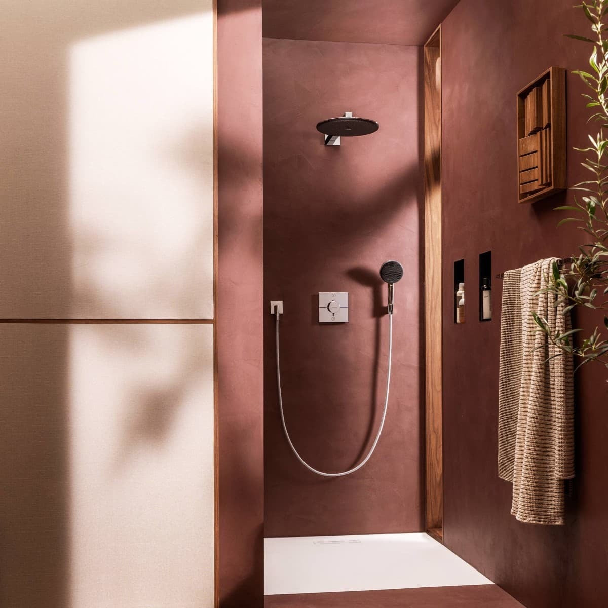 24630000 Hansgrohe Raindance Alive S Design ShowerSet 300 termostatski podometni komplet za tuš