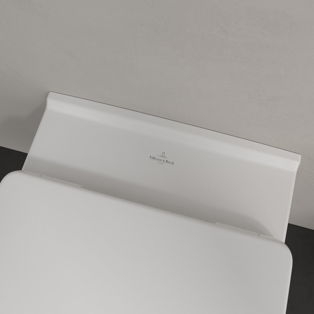 5660HR01 Villeroy & Boch O.Novo viseča brezrobna WC školjka z WC desko s počasnim zapiranjem