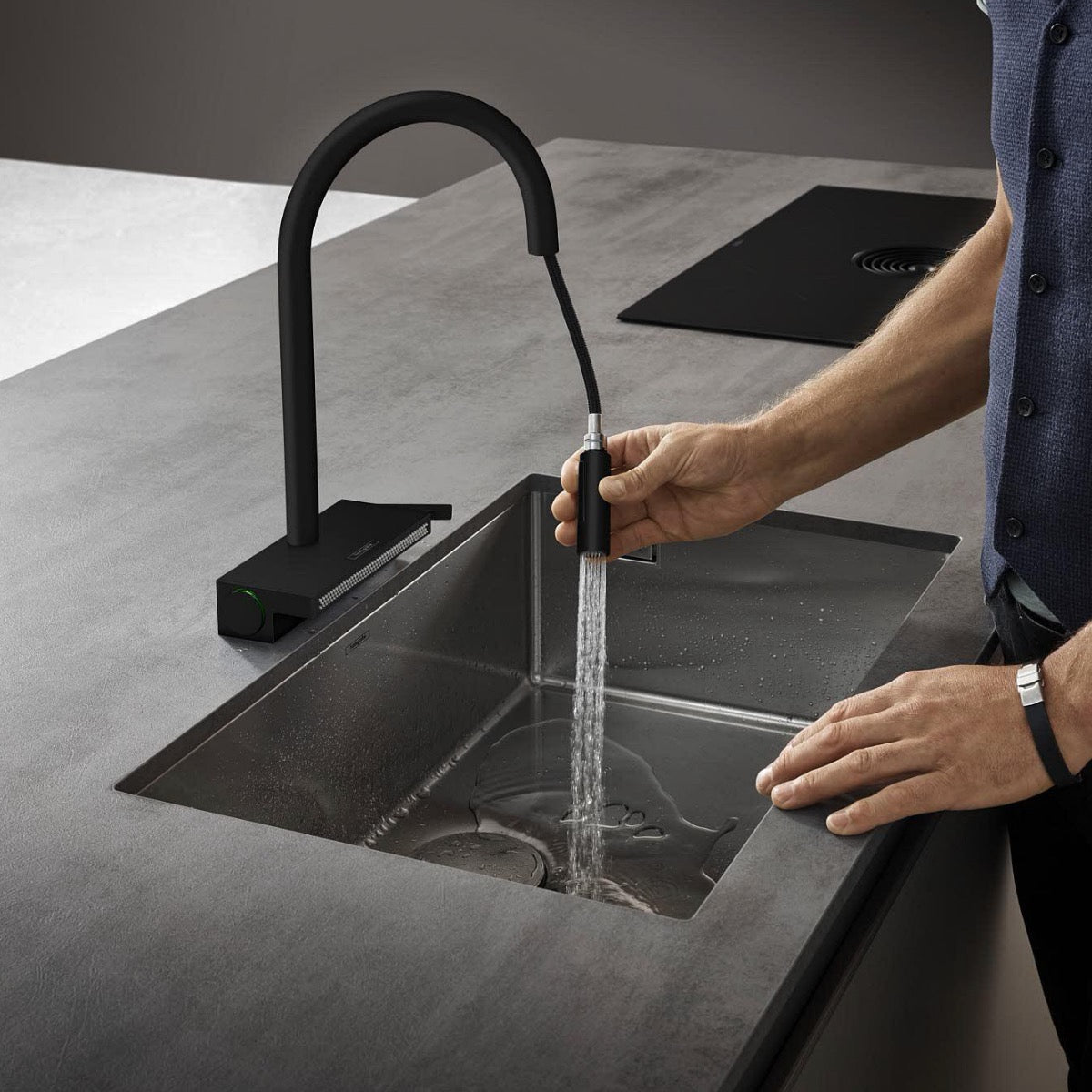 73831670 Hansgrohe Aquno Select M81 sBox vrtljiva izvlečna kuhinjska armatura