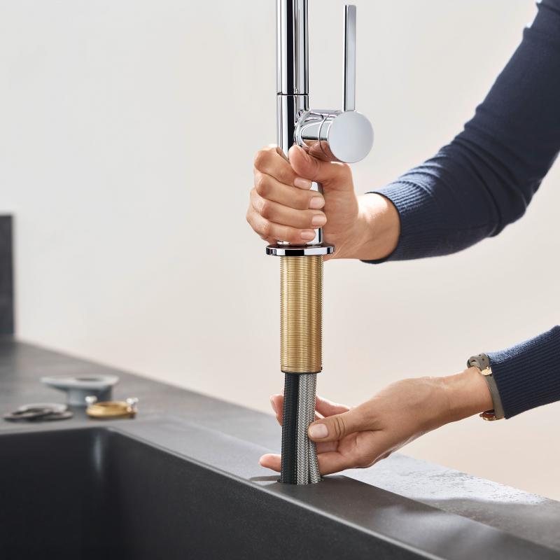 72800000 Hansgrohe Talis M54 210 vrtljiva izvlečna kuhinjska armatura
