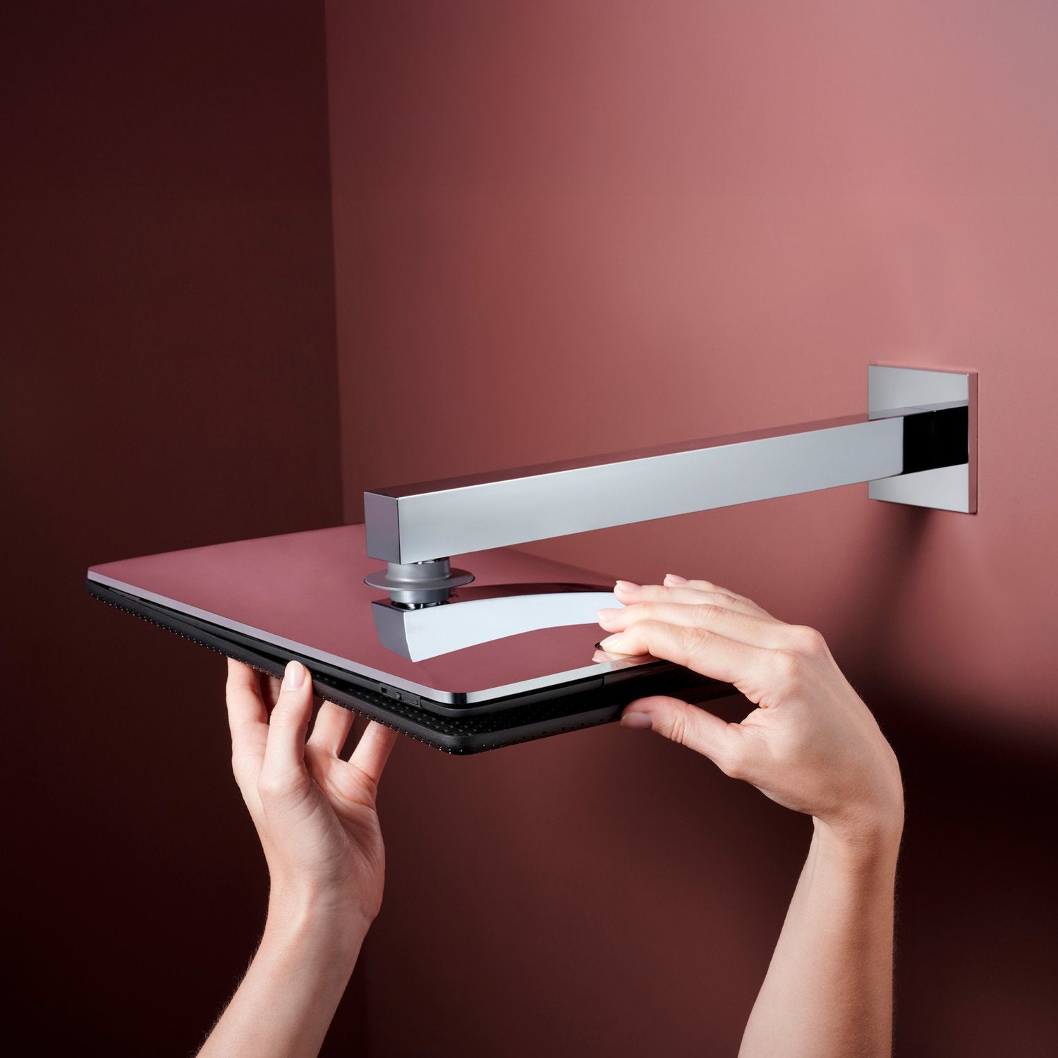 24620000 Hansgrohe Raindance Alive Q Design ShowerSet 210/340 termostatski podometni komplet za tuš