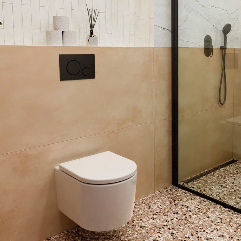 SAT72010RTORP SAT viseča brezrobna WC školjka z WC desko s počasnim zapiranjem
