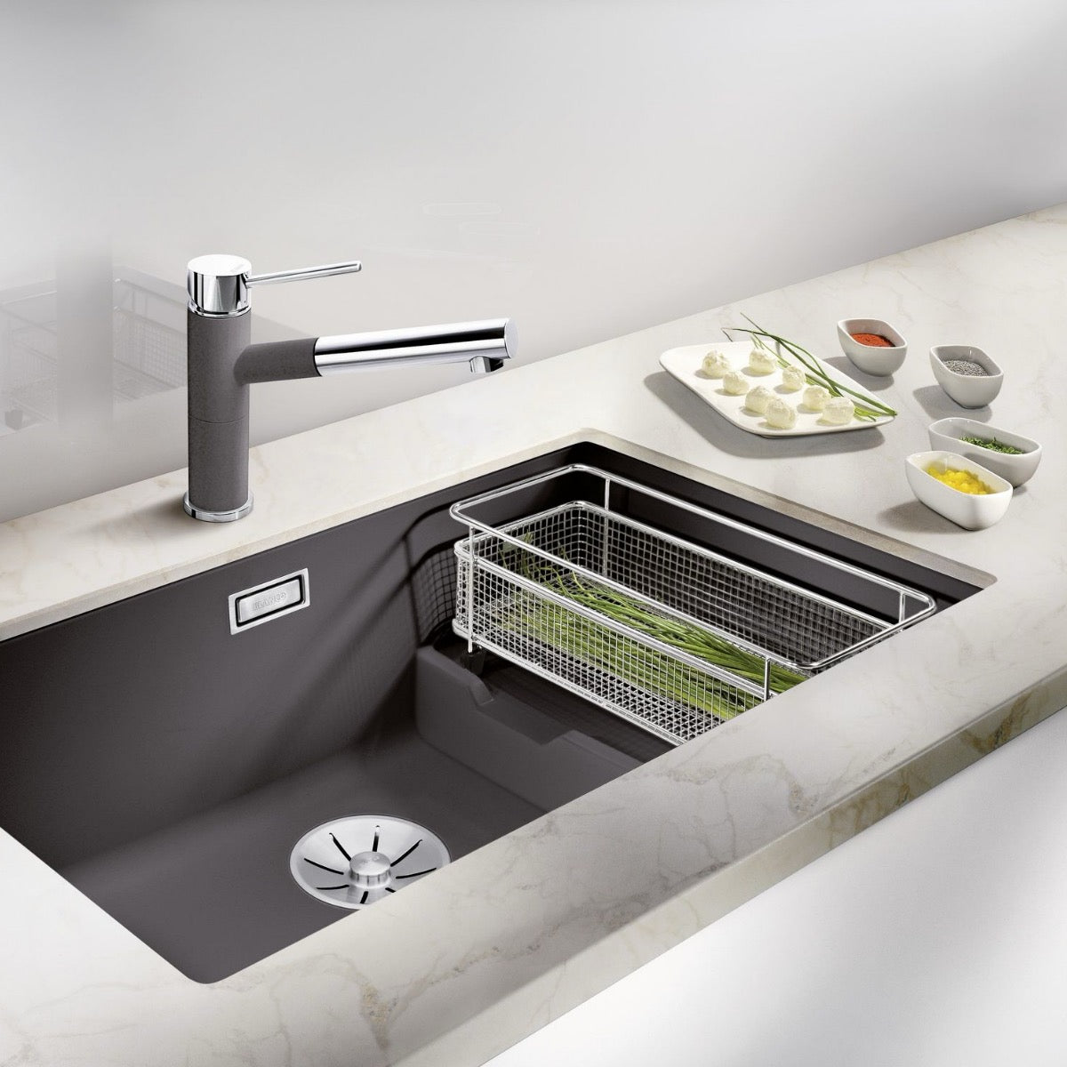 223297 Blanco žična košara za pomivalno korito