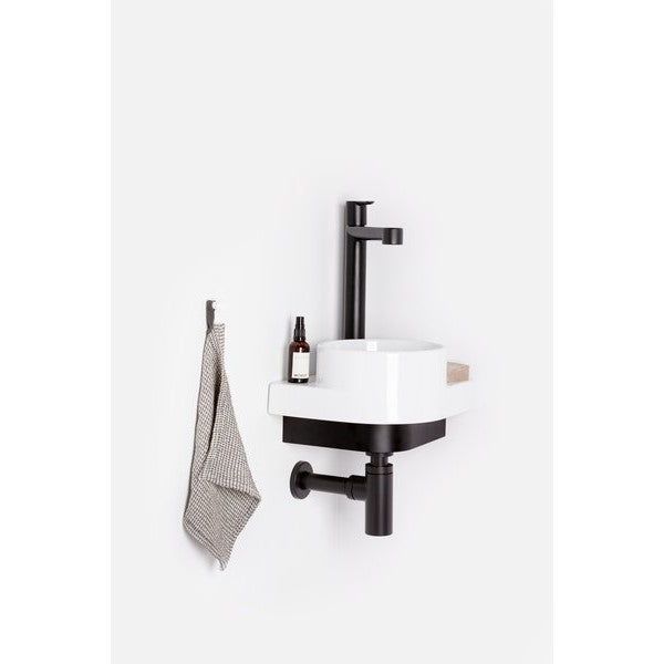 XJX01228000 Ravak Yard 28 x 28 cm kotni umivalnik z odprtino za armaturo