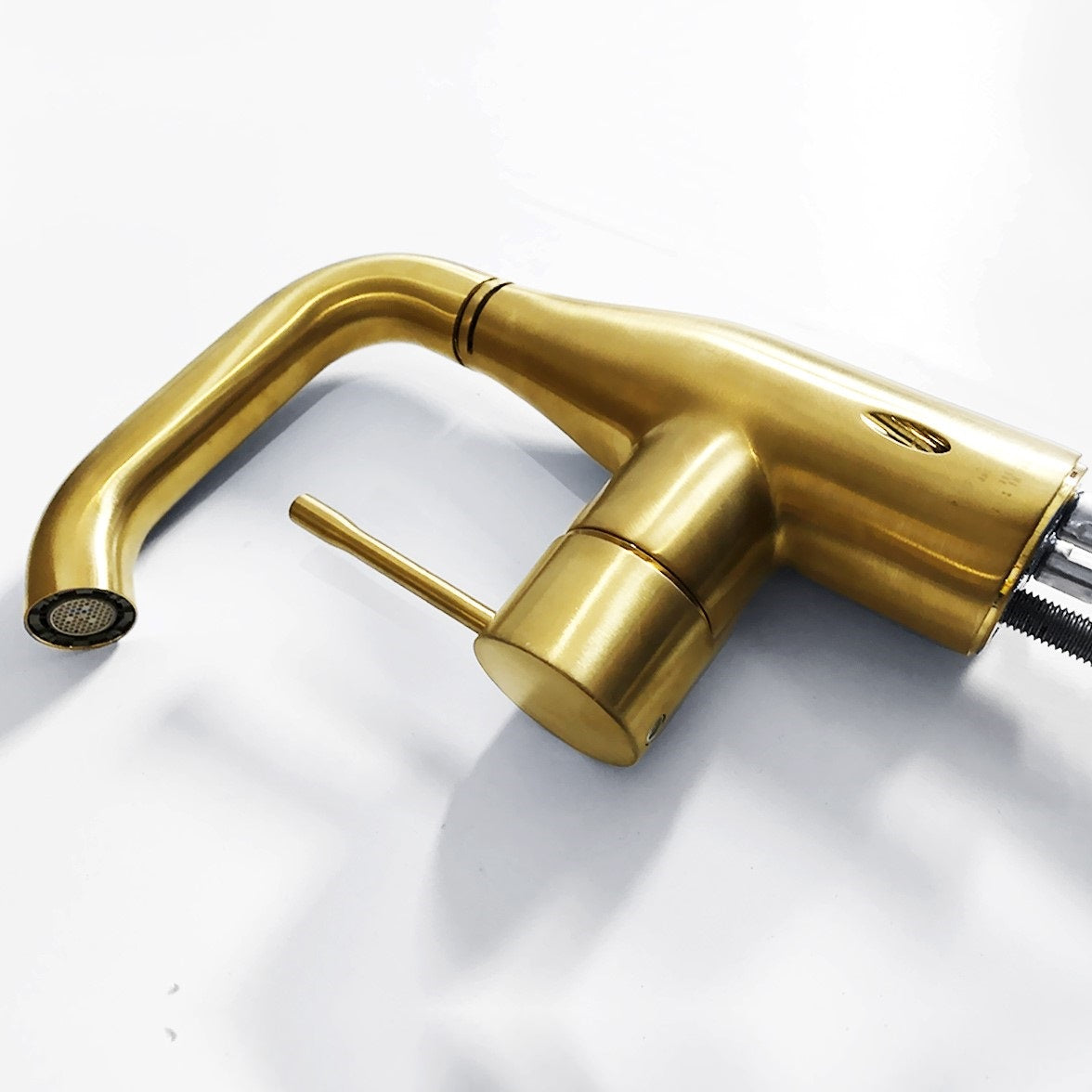 Armature 23462GN1 Grohe Essence New vrtljiva armatura za umivalnik zlata | KOPALNICA-ONLINE.SI