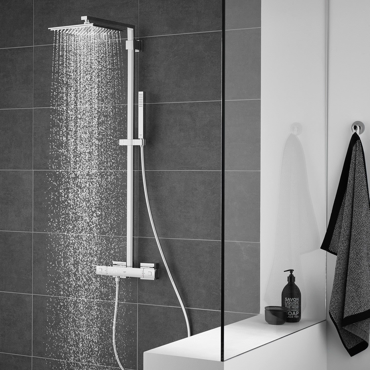 Tuš sistemi 26087000 Grohe Euphoria Cube XXL 230 termostatska armatura s tuš setom | KOPALNICA-ONLINE.SI