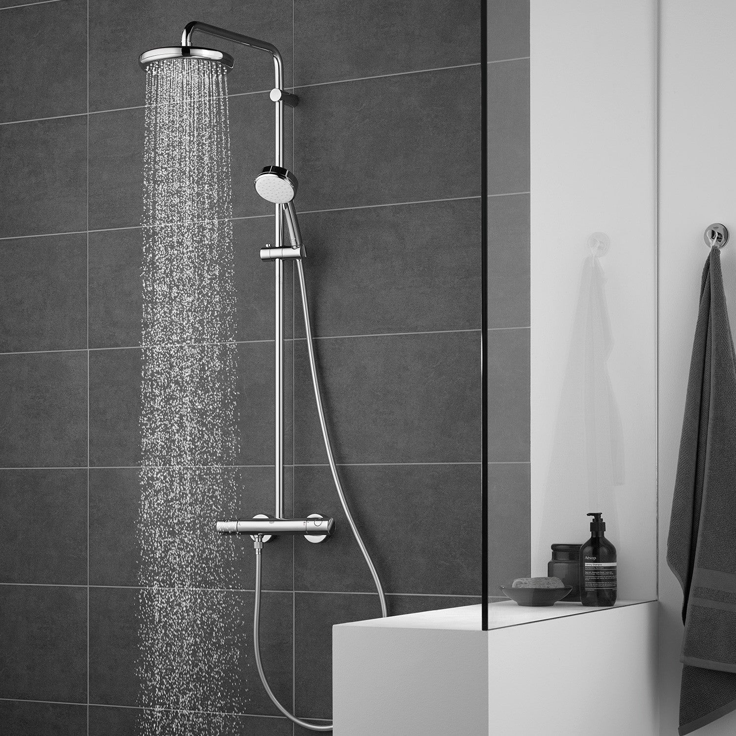 Tuš sistemi 27922001 Grohe New Tempesta Cosmopolitan 210 termostatska armatura s tuš setom | KOPALNICA-ONLINE.SI