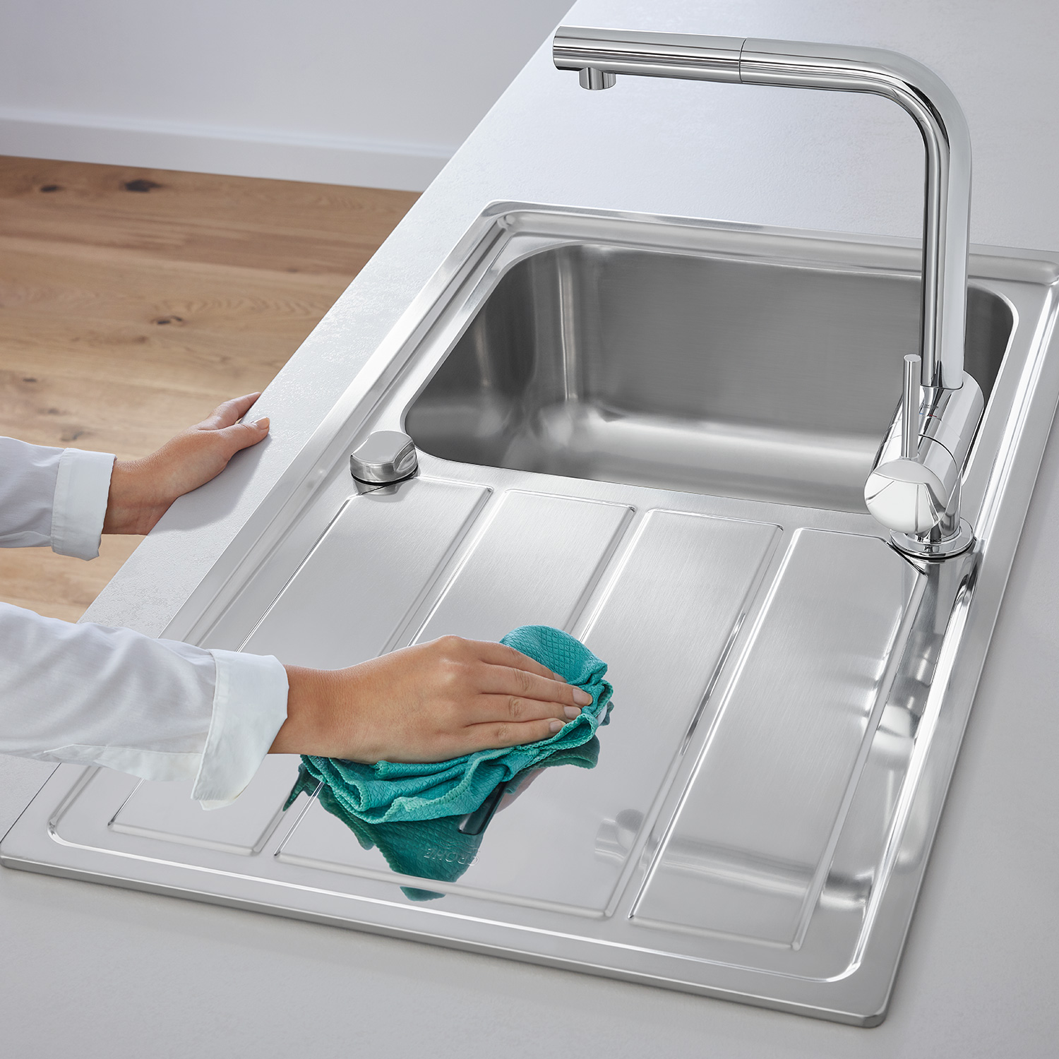 Kuhinjska armatura 32168000 Grohe Minta vrtljiva izvlečna kuhinjska armatura | KOPALNICA-ONLINE.SI