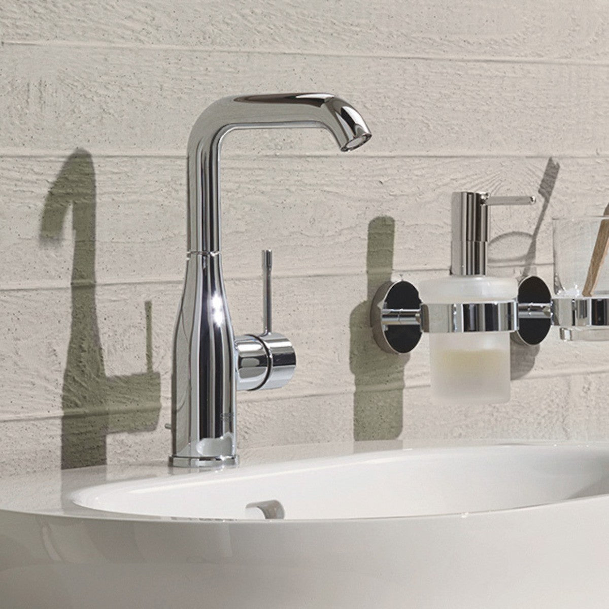 Armature 32628 Grohe Essence New visoka vrtljiva armatura za umivalnik | KOPALNICA-ONLINE.SI