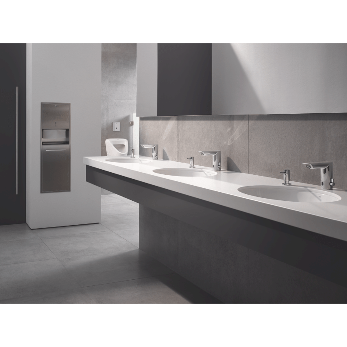 Armature 36451000 Grohe BAU Cosmopolitan E infrardeča armatura na senzor za umivalnik | KOPALNICA-ONLINE.SI