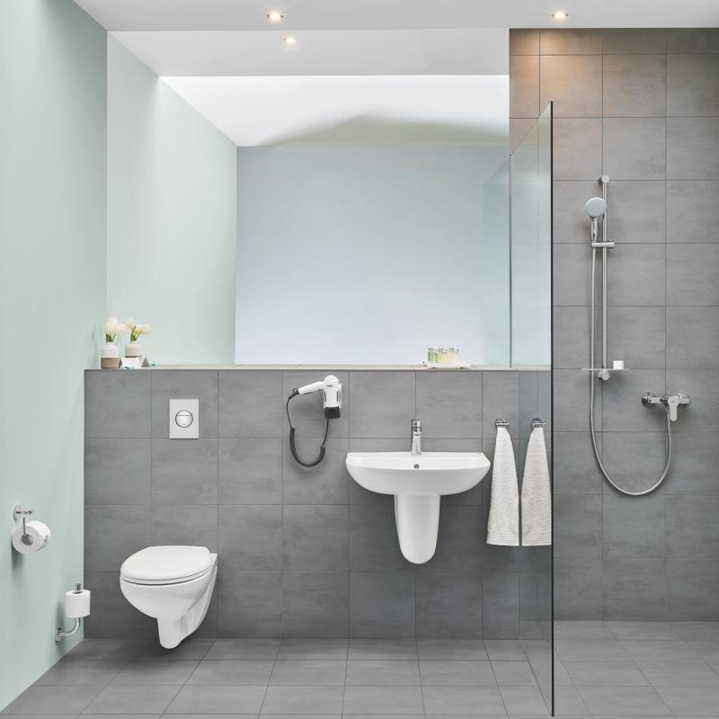 Umivalniki 39421000 Grohe Bau Ceramic 60,9 x 44,2 cm stenski keramični umivalnik z odprtino za armaturo | KOPALNICA-ONLINE.SI