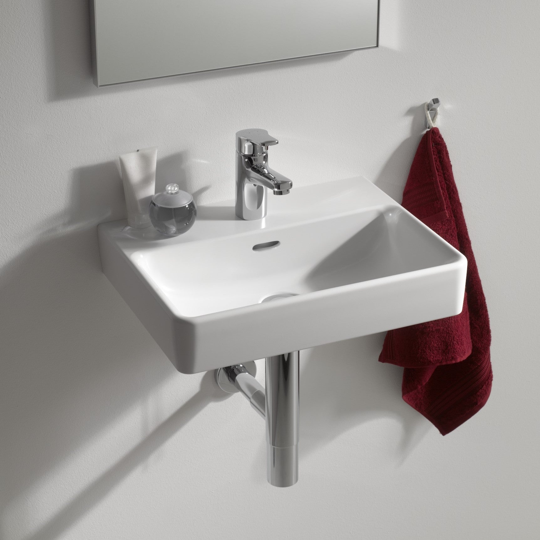 H8189580001041 Laufen Pro S 55 x 38 cm pravokotni stenski keramični umivalnik z odprtino za armaturo