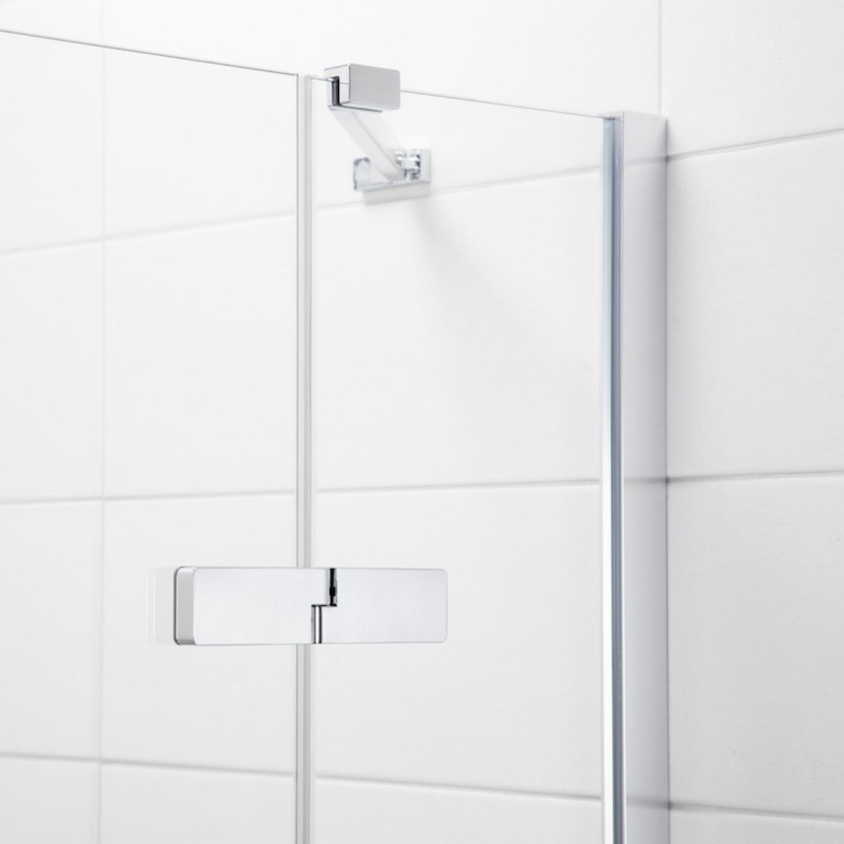 SIKOKHS90TCRSET Hüppe Strike New 90 x 90 polkrožna tuš kabina