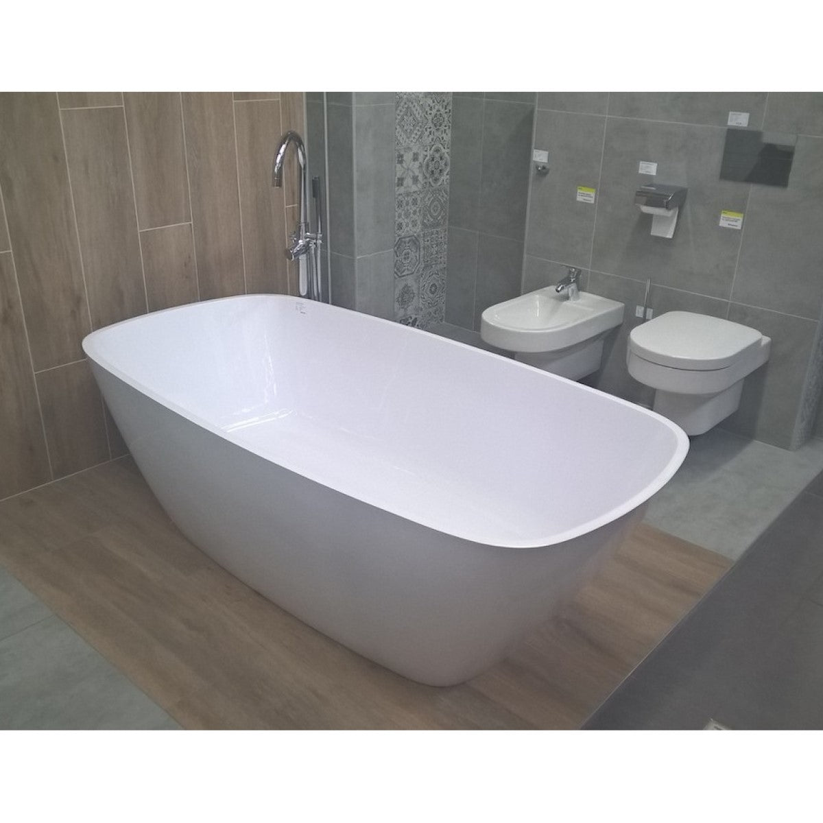 EVE1700 SIKO Evelyn prostostoječa kopalna kad iz litega marmorja