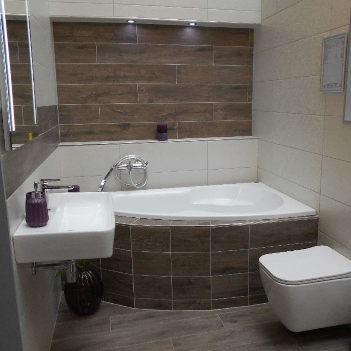 HA6540 Glacera Havana 65 x 40 cm pravokotni stenski keramični umivalnik z odprtino za armaturo