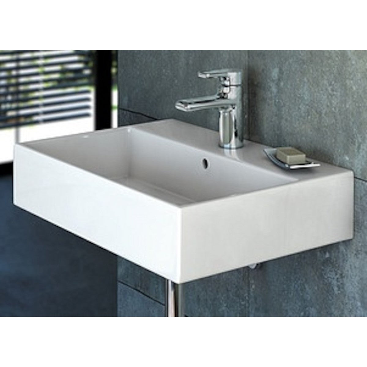K077701 Ideal Standard Strada 50 x 42 cm keramični umivalnik z odprtino za armaturo
