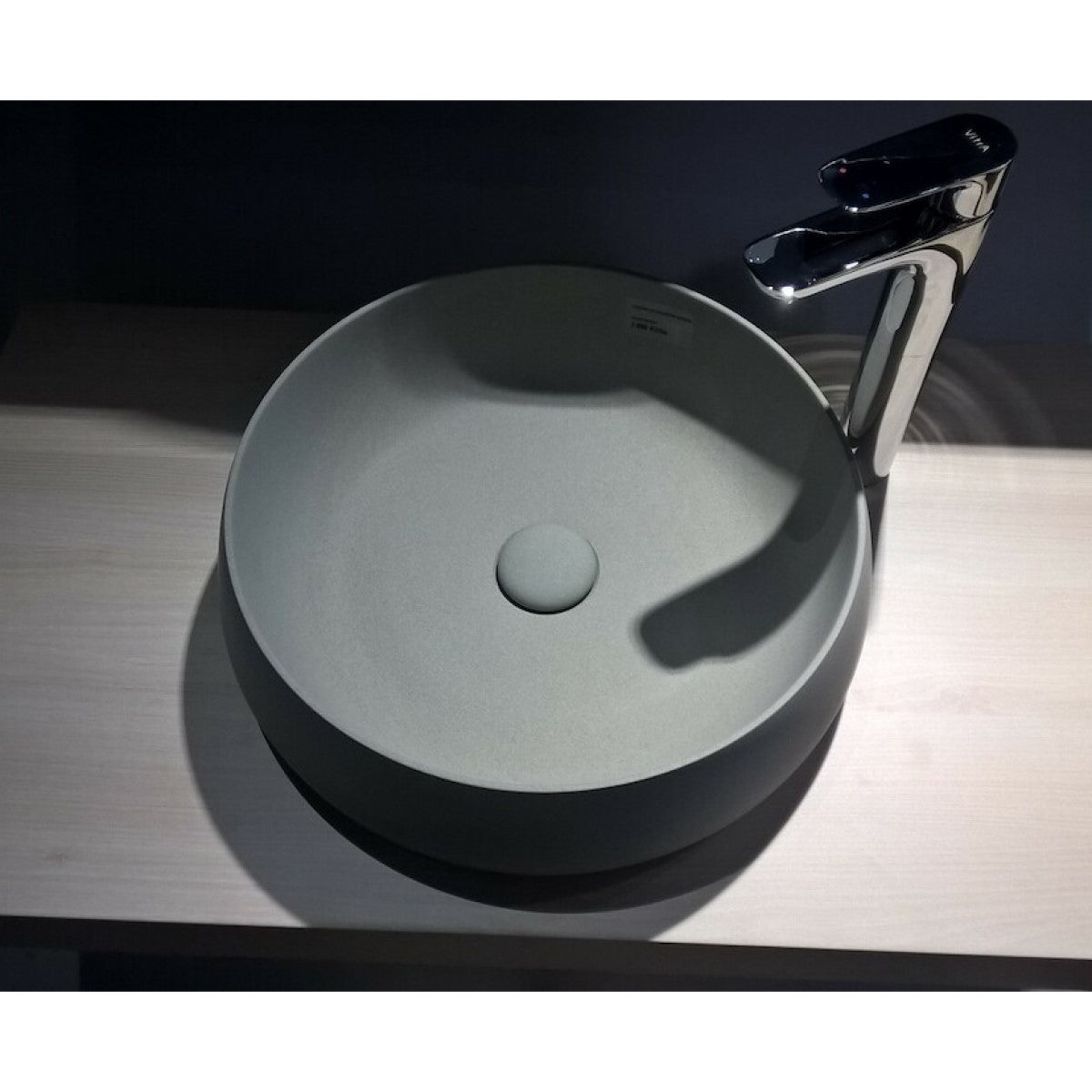 LA4412LG Triomini Lapis 44 x 44 cm okrogli kamniti nadpultni umivalnik