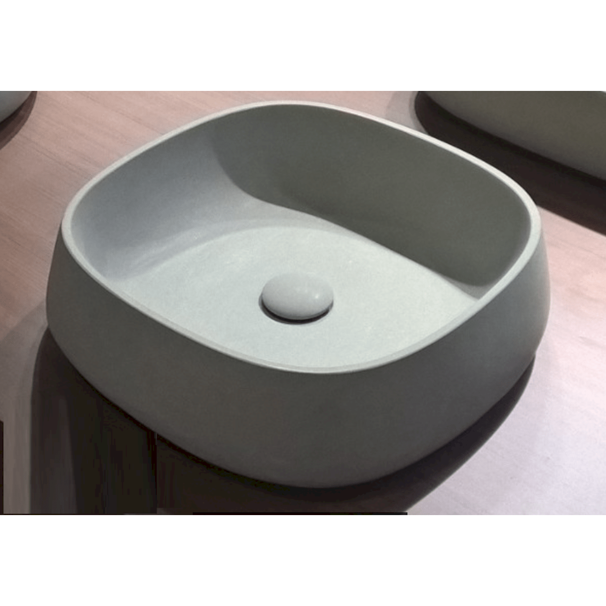 LA4444LG Triomini Lapis 44 x 44 cm kvadratni kamniti napultni umivalnik