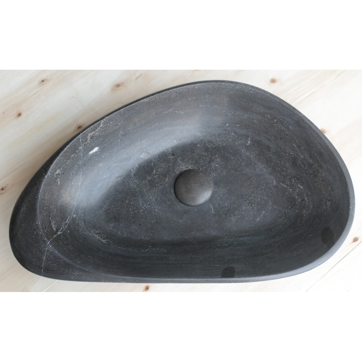 LA5535BS Triomini Lapis 55 x 35 cm ovalni kamniti nadpultni umivalnik