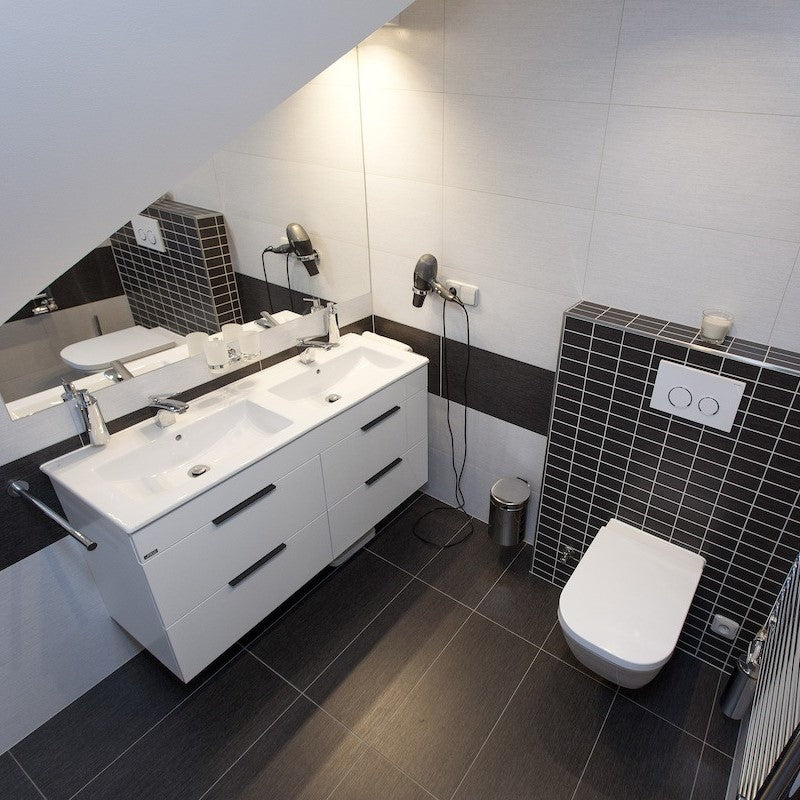 H4536621763001 Jika Cube 120 x 44 cm dvojni umivalnik z omarico