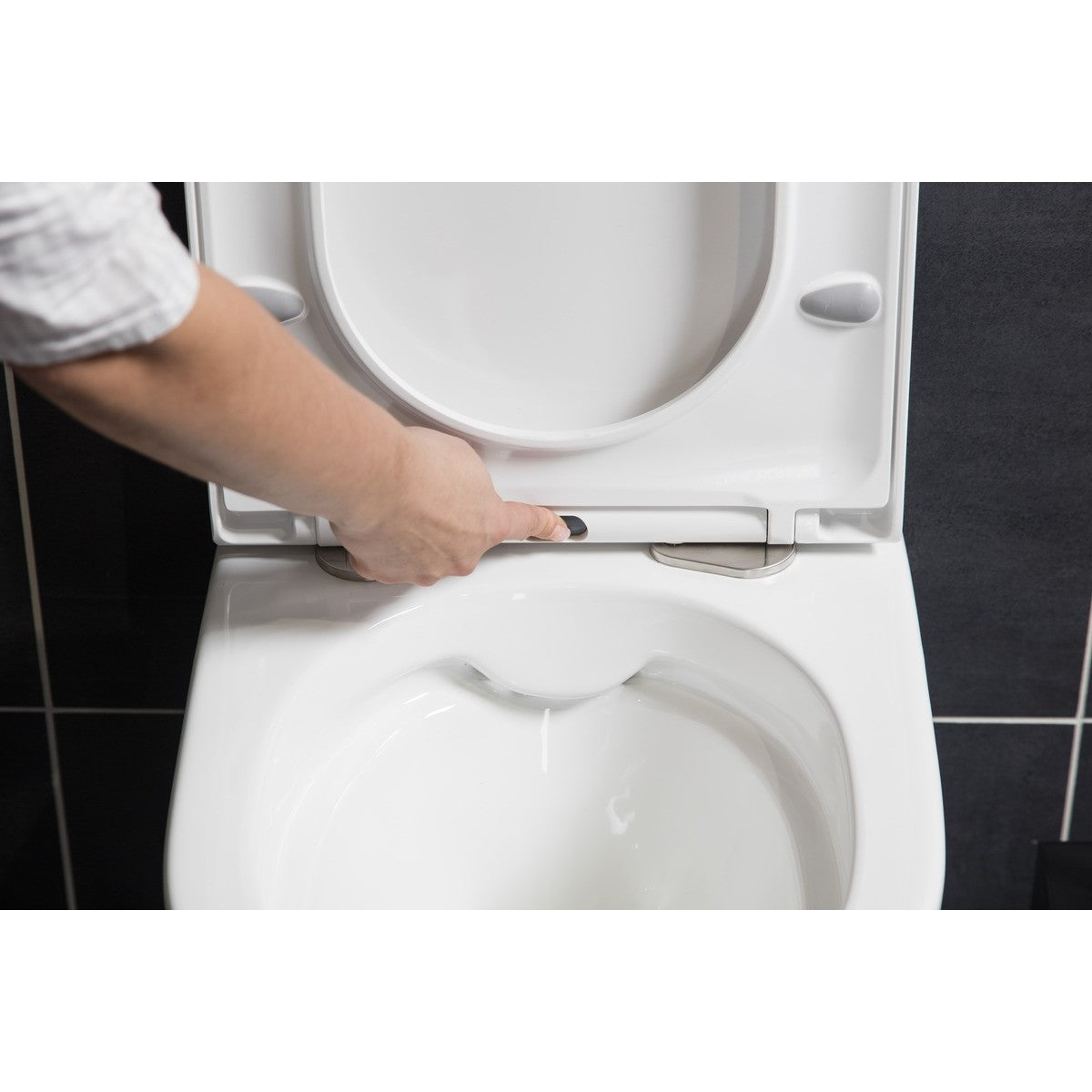 SATBRE010RREXP SAT Brevis viseča brezrobna WC školjka z WC desko s počasnim zapiranjem