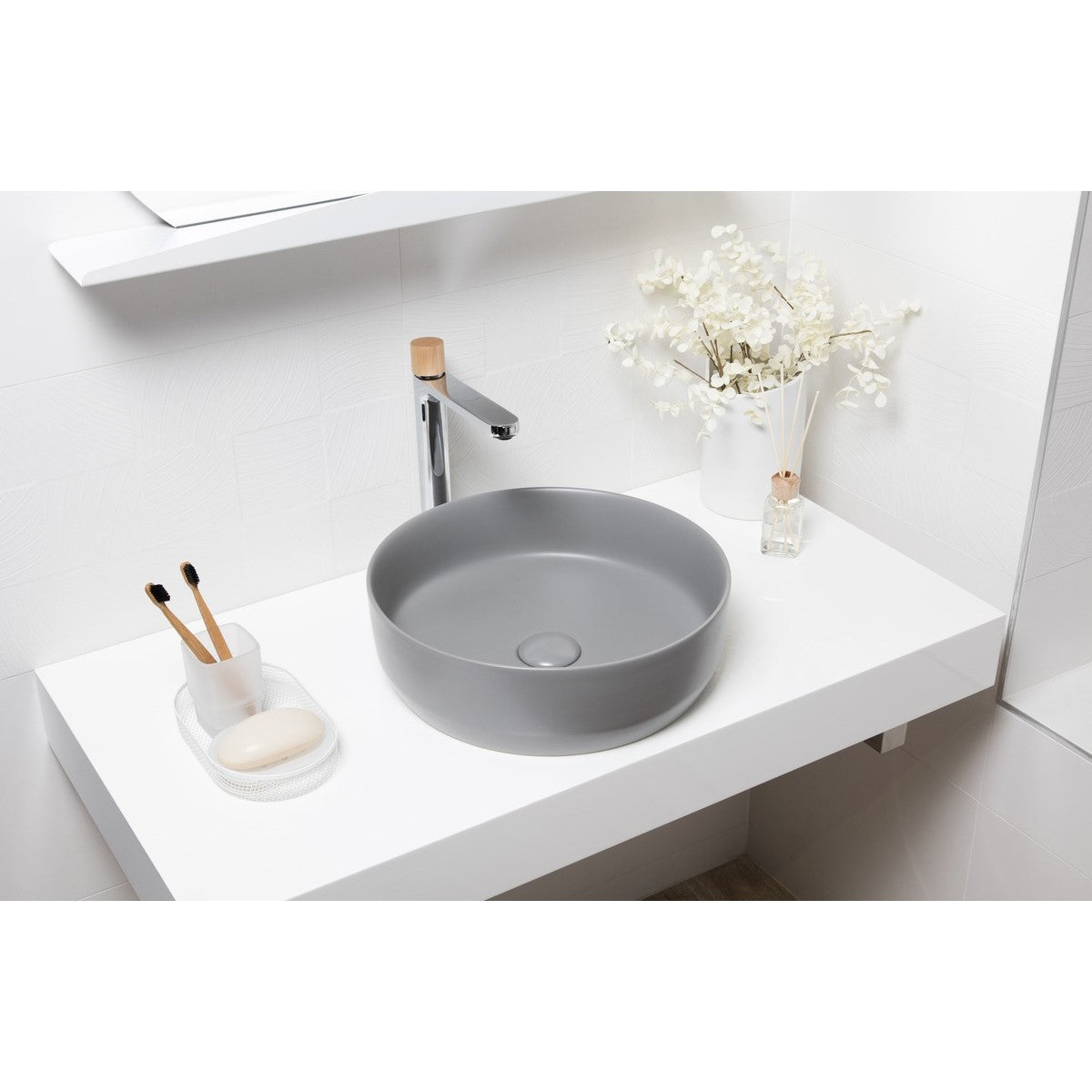 SATINF3939LGRM SAT Infinitio 39 x 39 cm okrogli sivi nadpultni keramični umivalnik z mat zaključkom