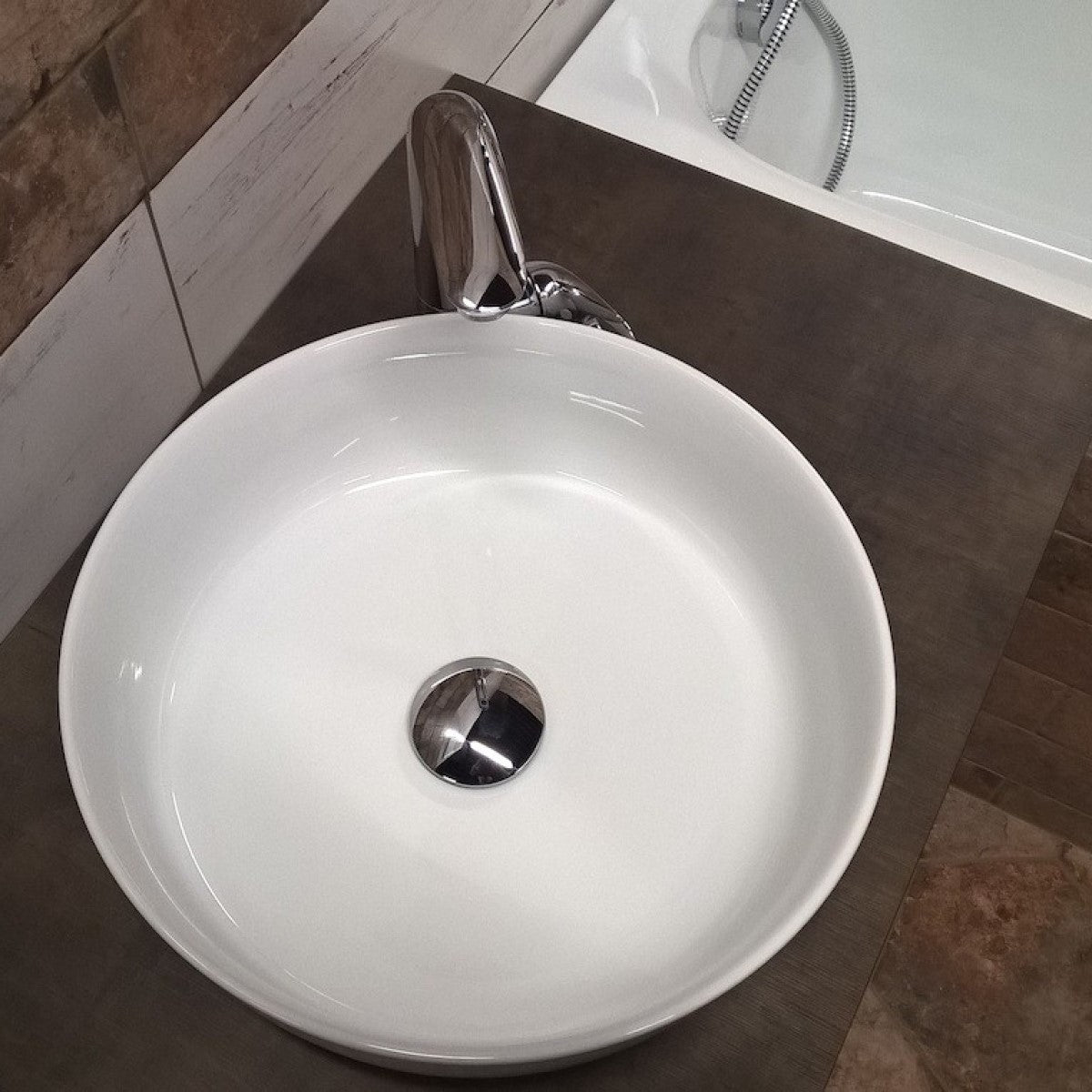 SLM3939 Triomini Slim 39 x 39 cm okrogli nadpultni umivalnik