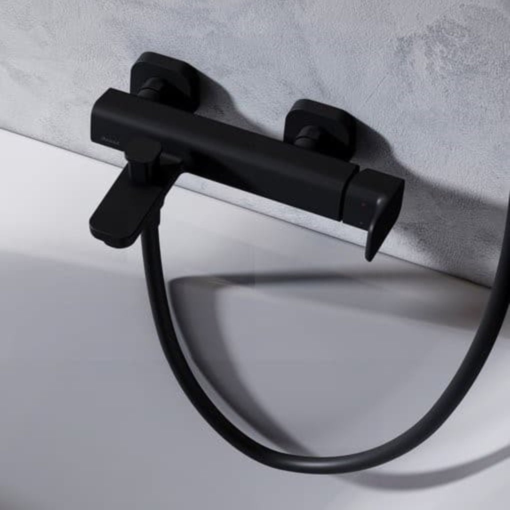 X070152 Ravak 10° Free stenska armatura za kad črna