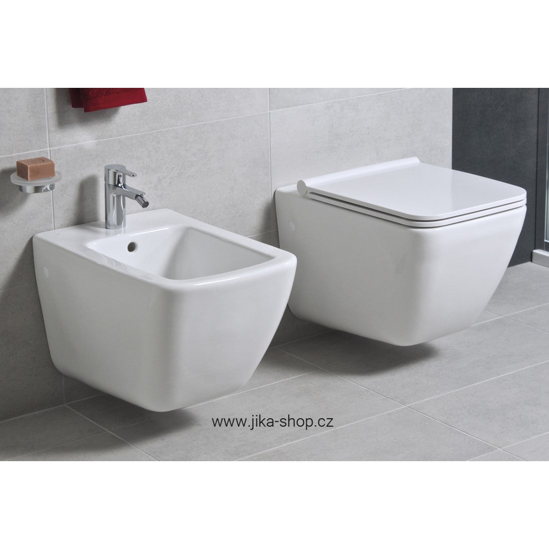 H8304210003021 Jika Pure viseči bide