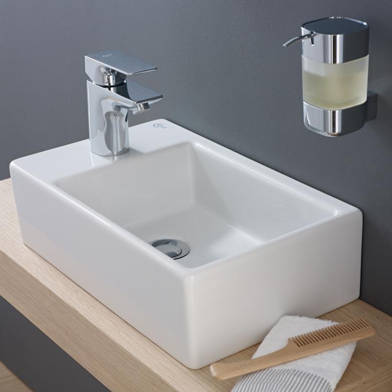 K081701 Ideal Standard Strada 45 x 27 cm leva izvedba keramični umivalnik z odprtino za armaturo