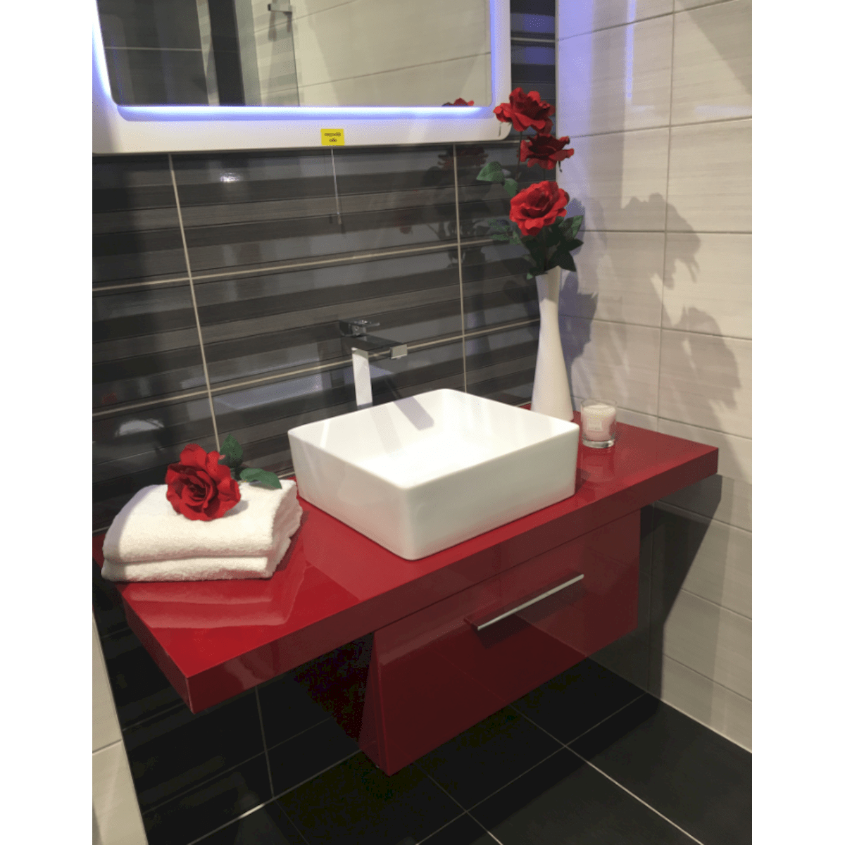 SLM3939Q Triomini Slim 39 x 39 cm kvadratni nadpultni umivalnik